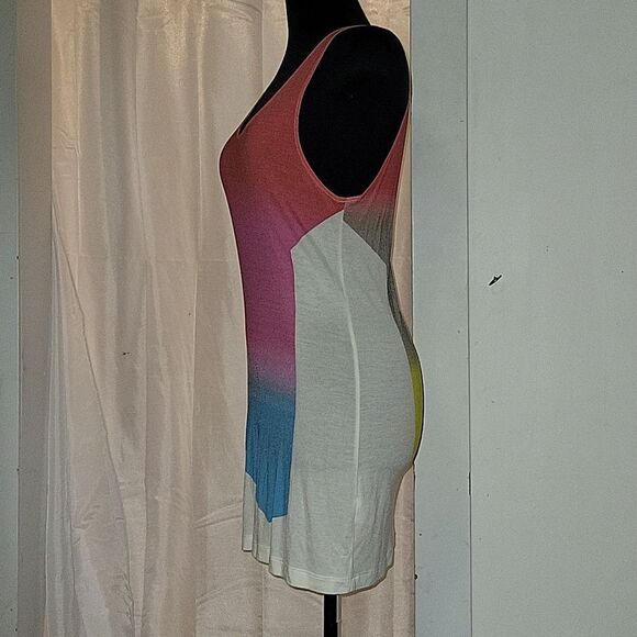 * * JOHNATHAN SAUNDERS  multi colour top - Picture 7 of 9